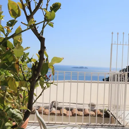 La Terrazza Di *