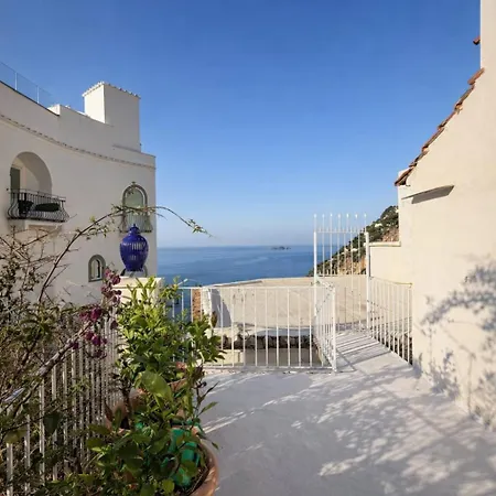 In Blue - La Terrazza Di Villa
